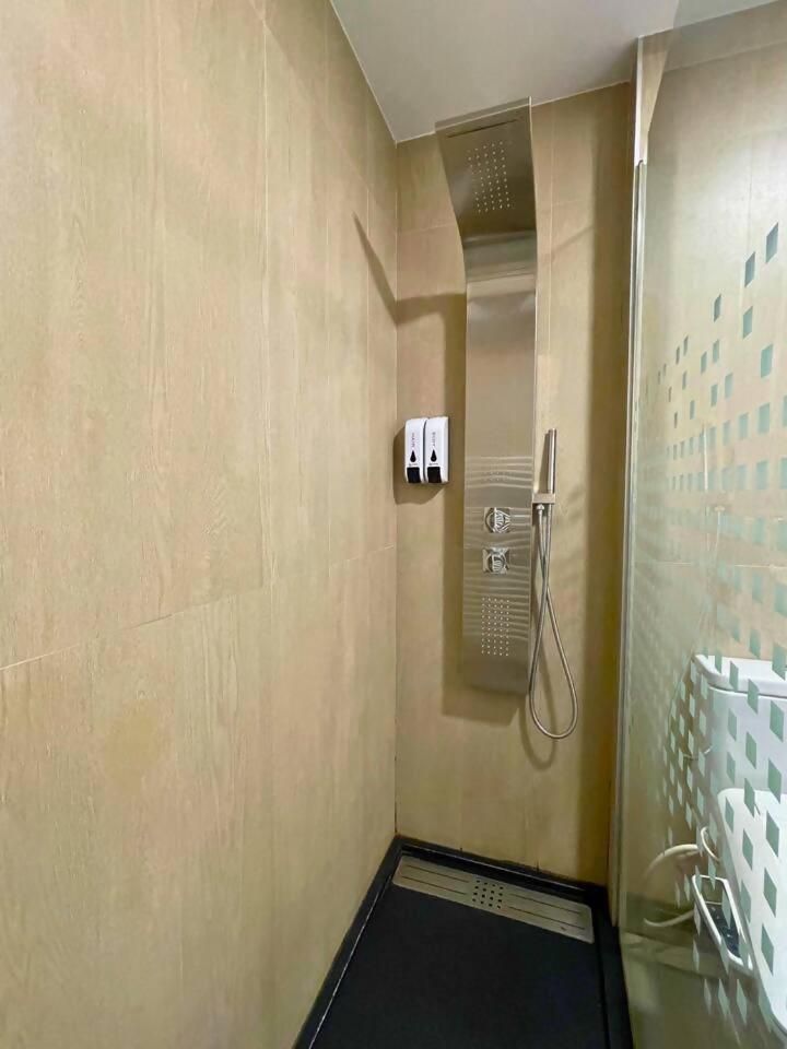 Home4U Apartamento Con Cochera Granada Buitenkant foto