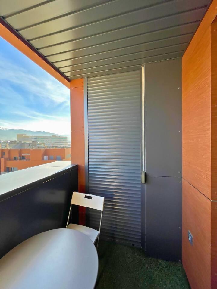 Home4U Apartamento Con Cochera Granada Buitenkant foto