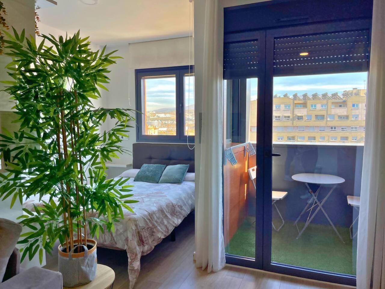 Home4U Apartamento Con Cochera Granada Buitenkant foto
