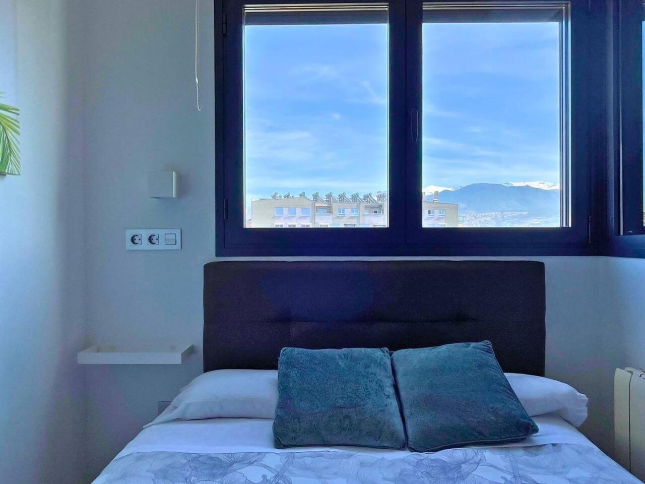 Home4U Apartamento Con Cochera Granada Buitenkant foto